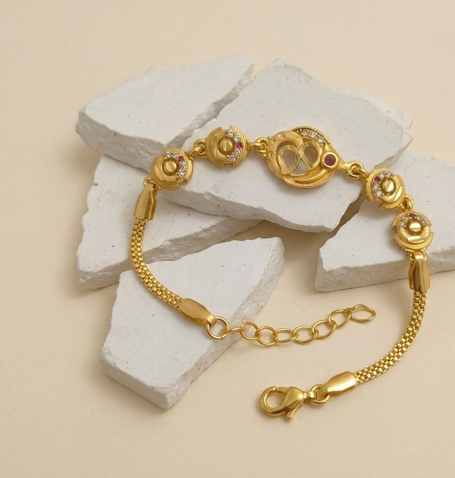 Gold Plated CZ Diamond Adjustable Chain Bracelet for Women | Dabi Peking Fashion Bracelet | B-68