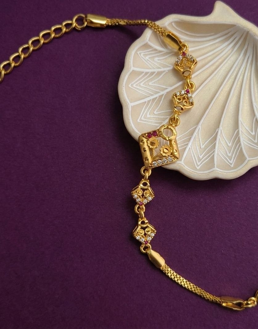 Gold Plated CZ Diamond Adjustable Chain Bracelet for Women | Dabi Peking Fashion Bracelet | B-69